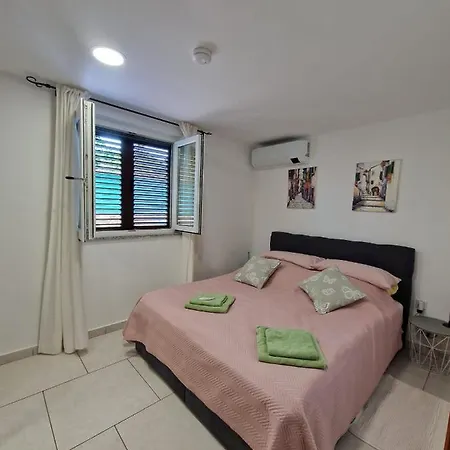 House Maslina Nyaraló